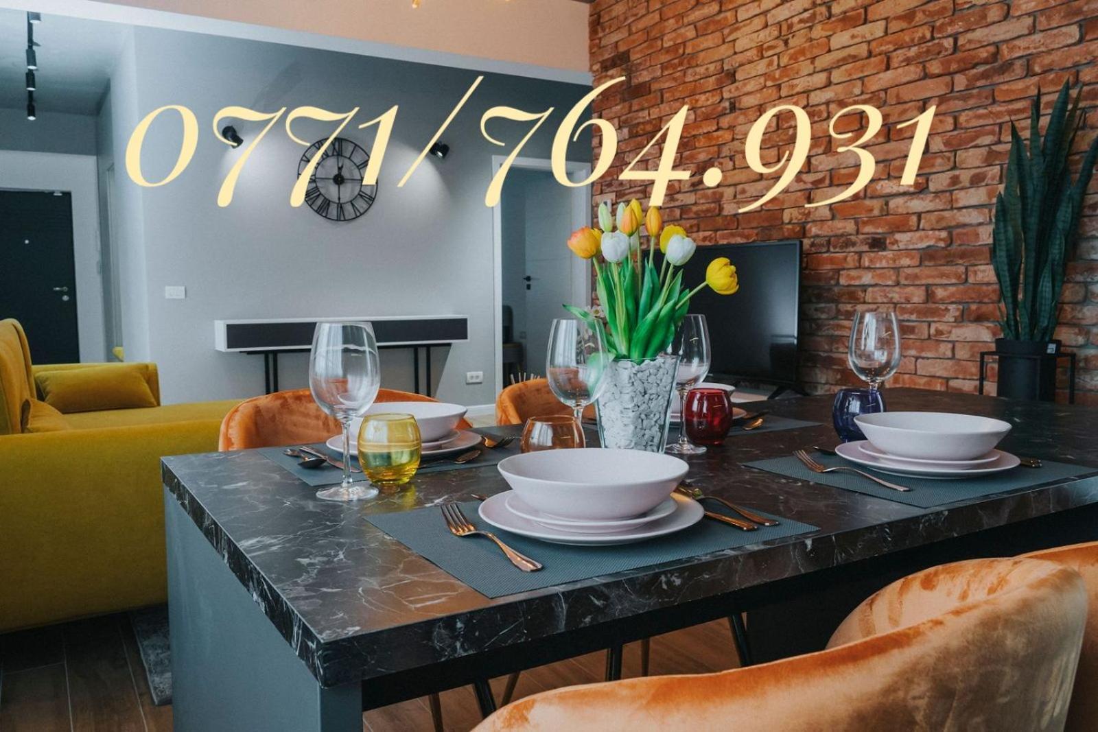 Charlotte Piata Unirii - Free Private Parking 2Bedrooms Apartment Gran Varadino Esterno foto